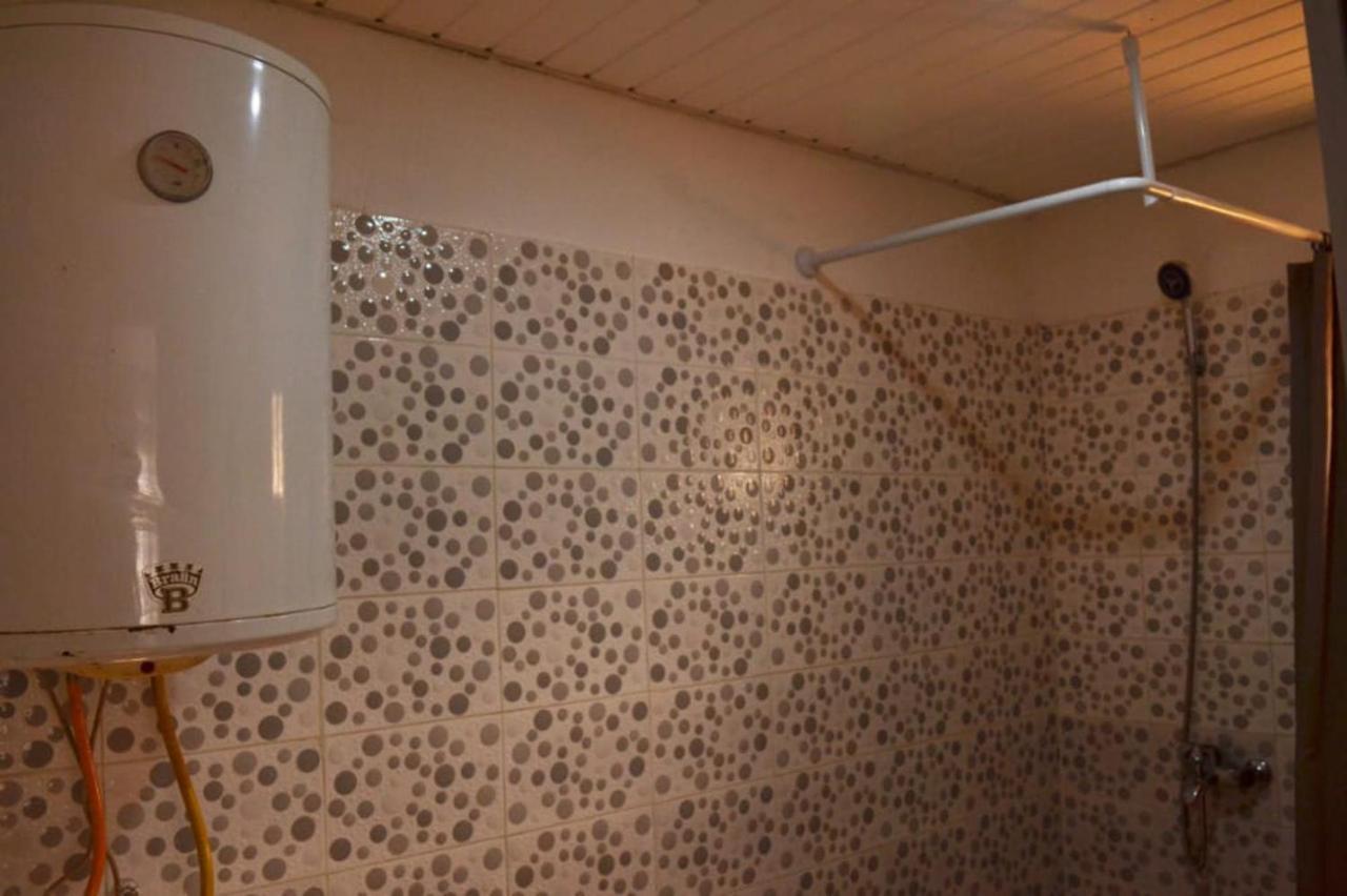 Fully Aircondition 3Bed Villa- A C- Wifi- Hotwater 弗里敦 外观 照片